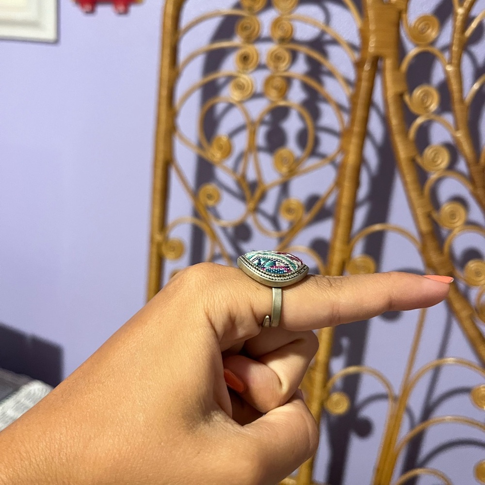 Vintage Thread Ring - Picture 2 of 4